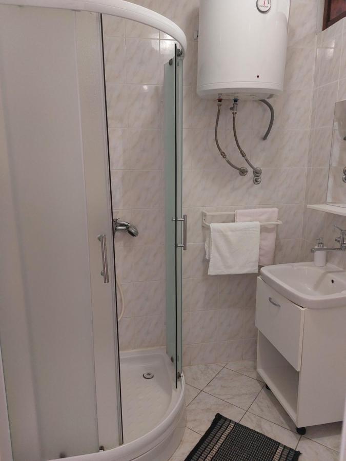 Apartments Markulincic Новаля Екстериор снимка