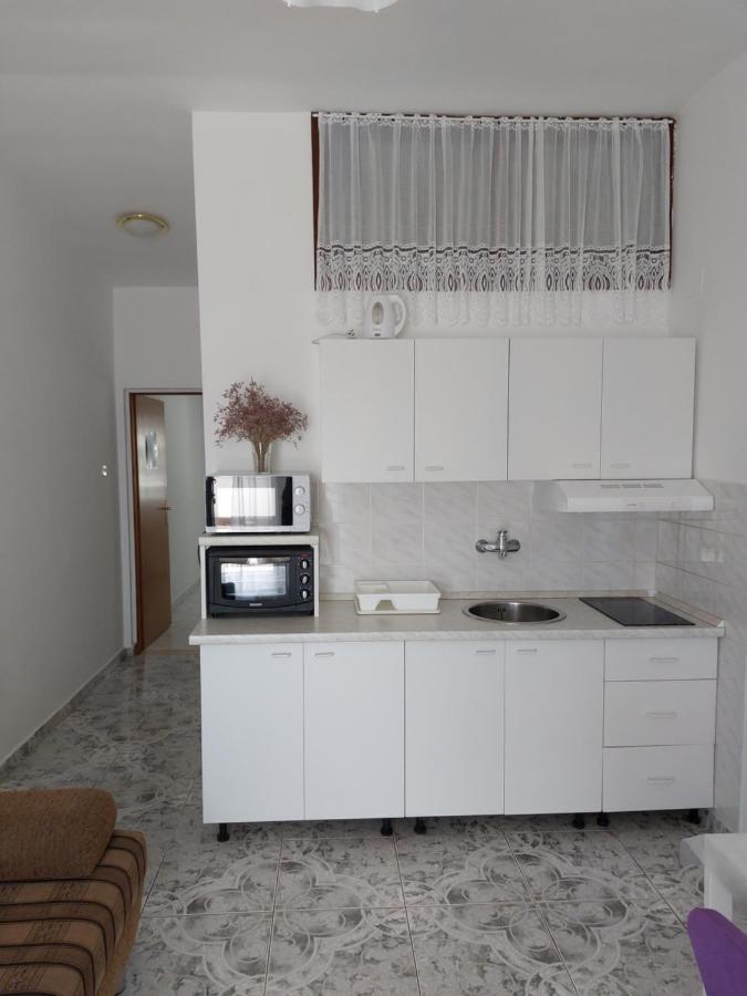 Apartments Markulincic Новаля Екстериор снимка